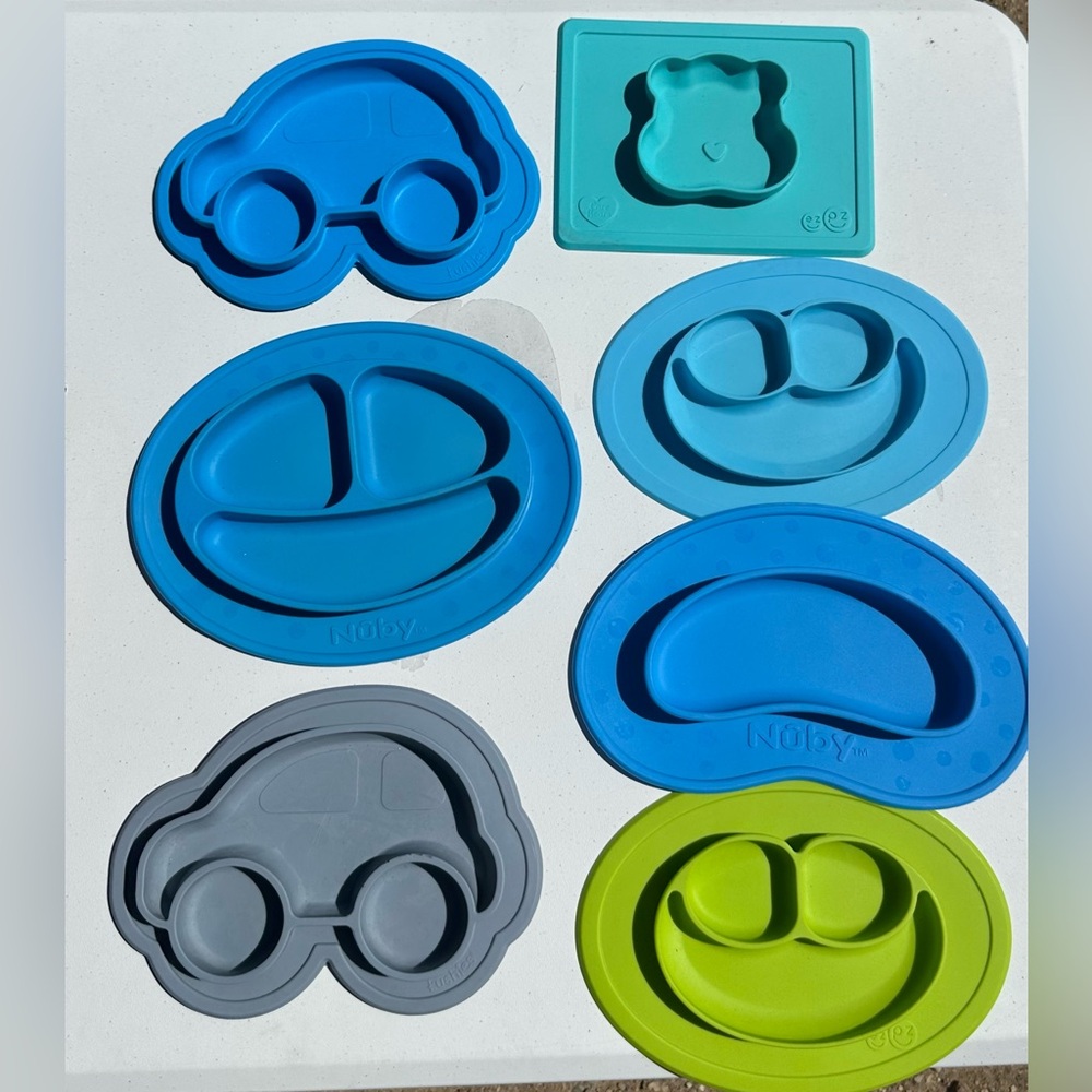 Silicone Suction Plates for Kids - Blue, Gray, Green.